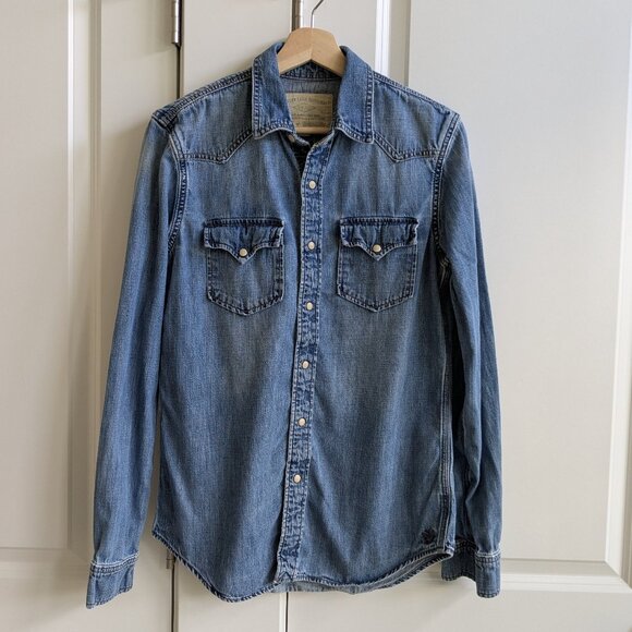 American Eagle Outfitters Tops - American Eagle Denim Shirt S Blue Chambray Pearl Snap Vintage Slim Fit West